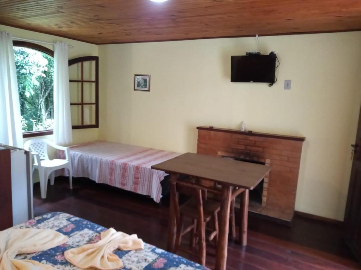 Pousada Sitio Dos Pinhais วิสกอนจิ จิ เมาอา ห้อง รูปภาพ
